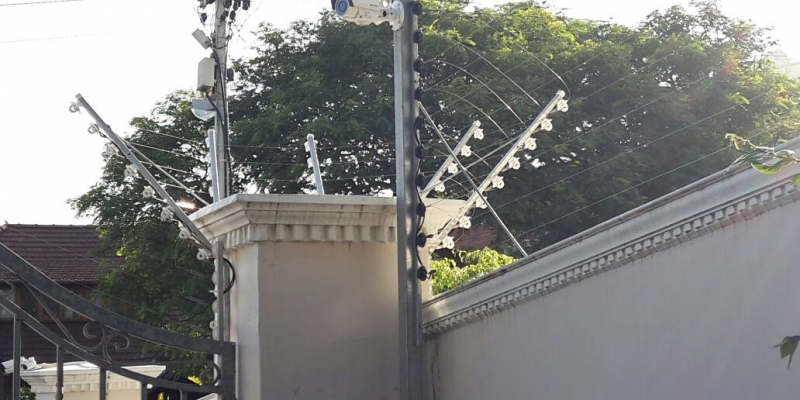 electric fence with cctv cameras